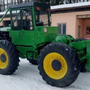 foto forestry tractor LKT 81T Turbo